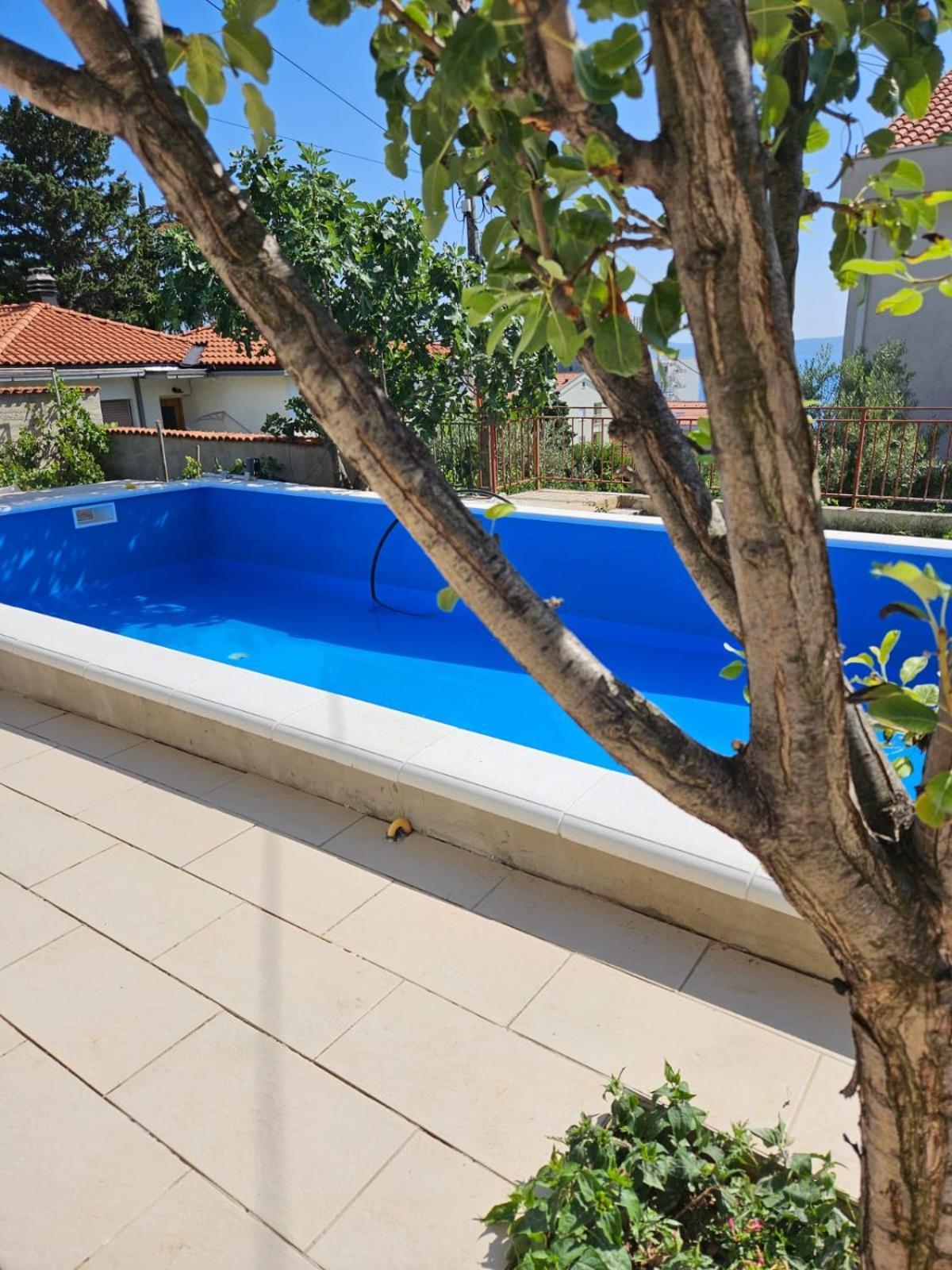Apartments With Swimming Pool 9X4M Selce Exterior photo