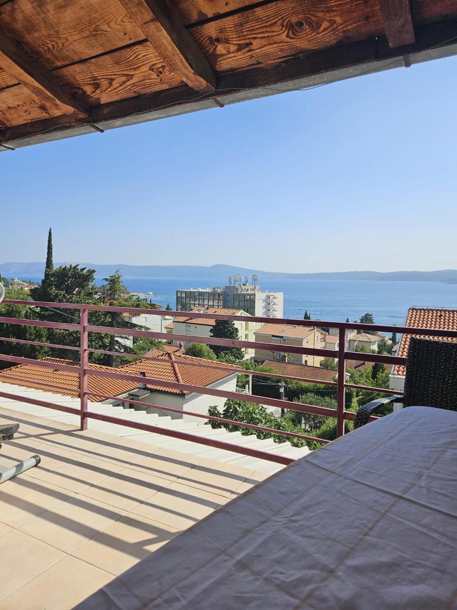 Apartments With Swimming Pool 9X4M Selce Exterior photo